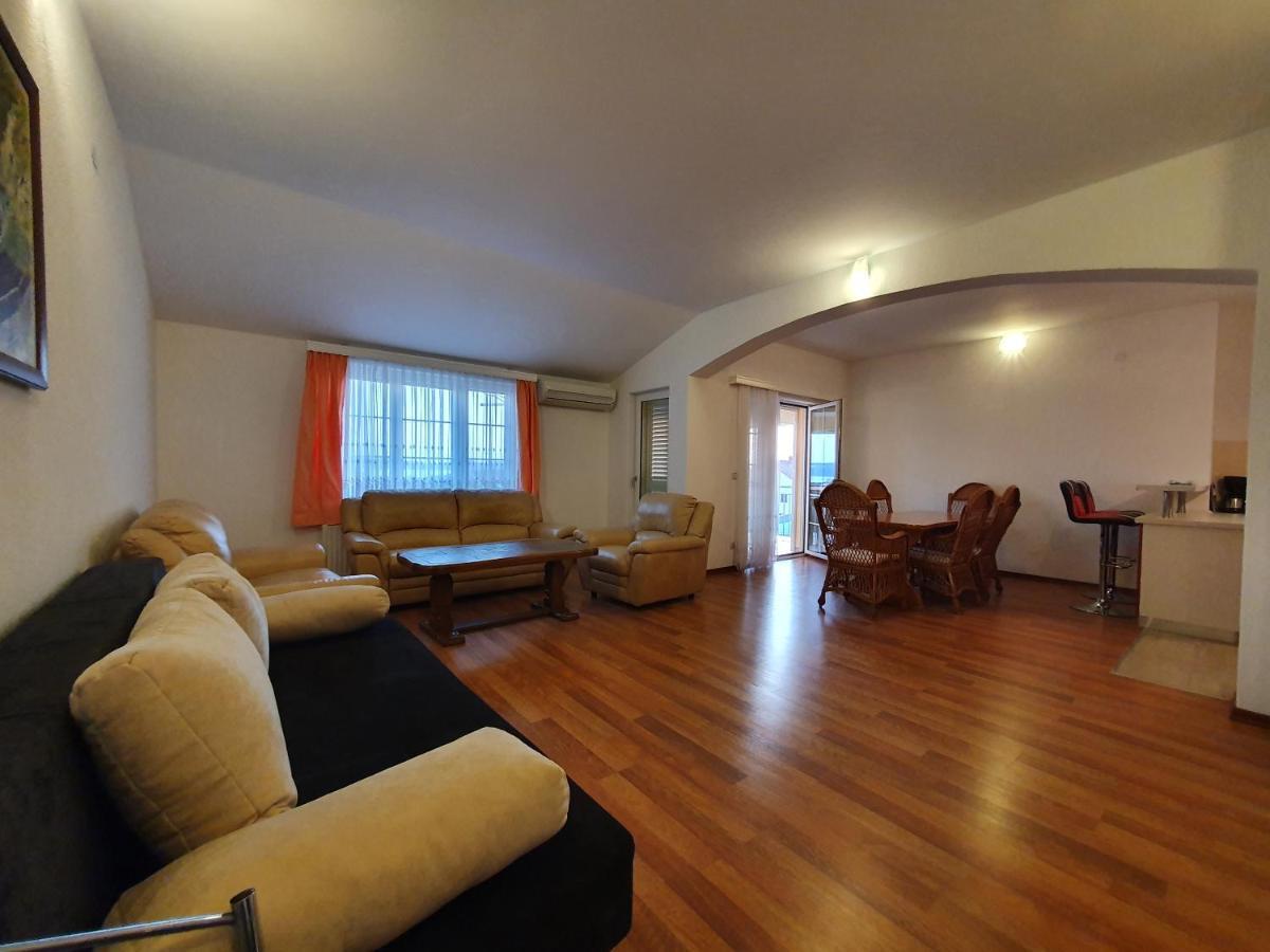 Apartments Renato Zadar Bagian luar foto